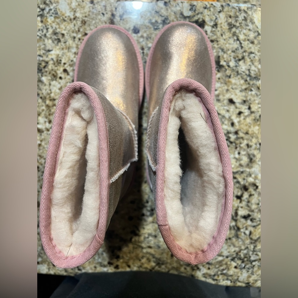 Girls Uggs Classic Metallic Glitter